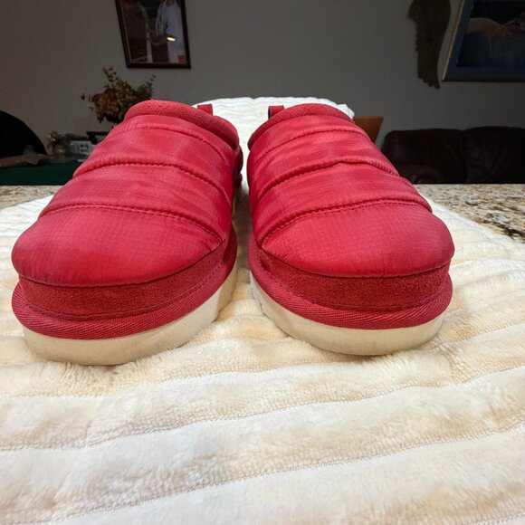 UGG Tasman LTA Slipper ‘Red’ - Unisex (M10 / W11) main image 3